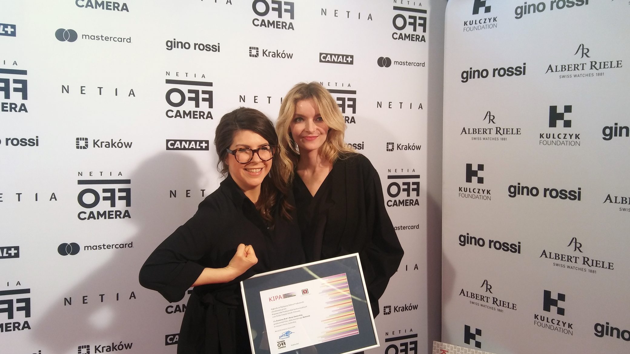 <em>Komunia</em> na fali!